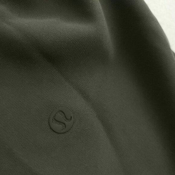 Lululemon On The Fly Pants 26" W5BM4S Lightweight Wrinkle Free Green Size 6 - Picture 3 of 11